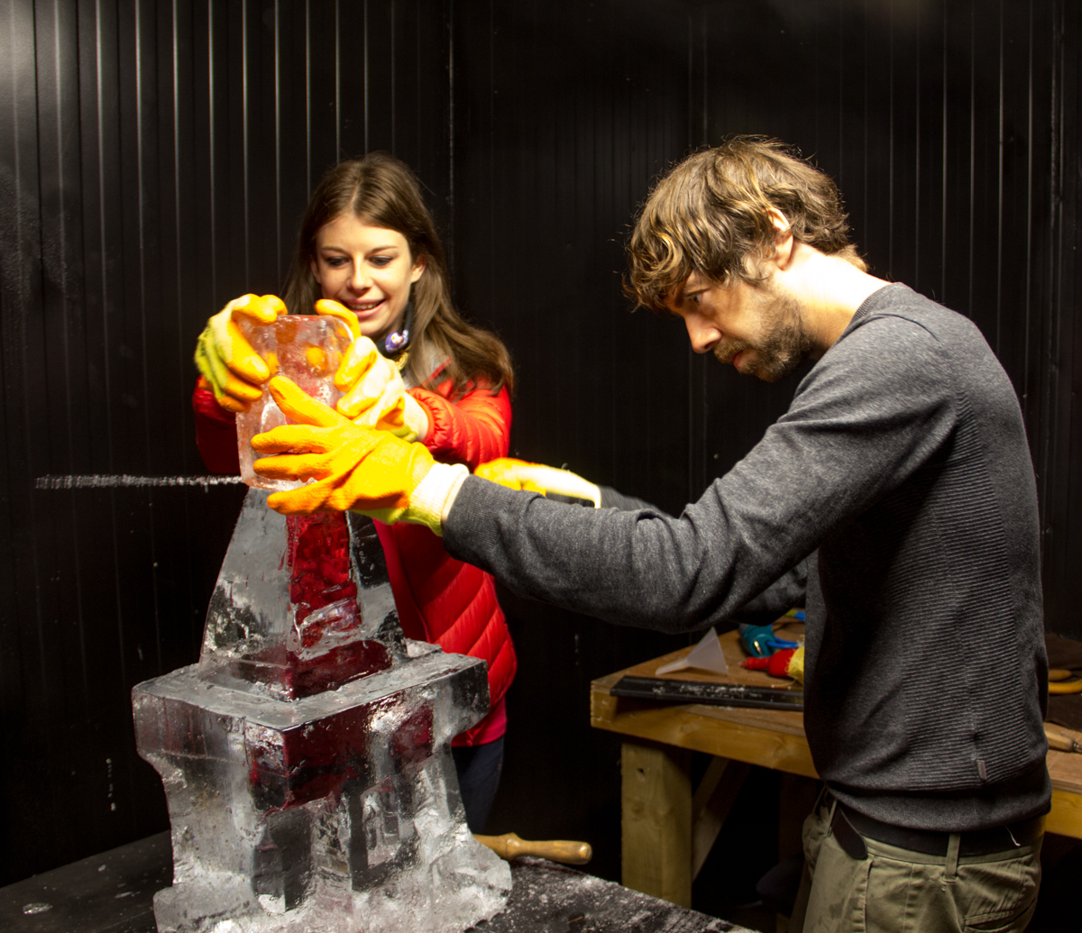 ice sculpture team building events corporate entertainment