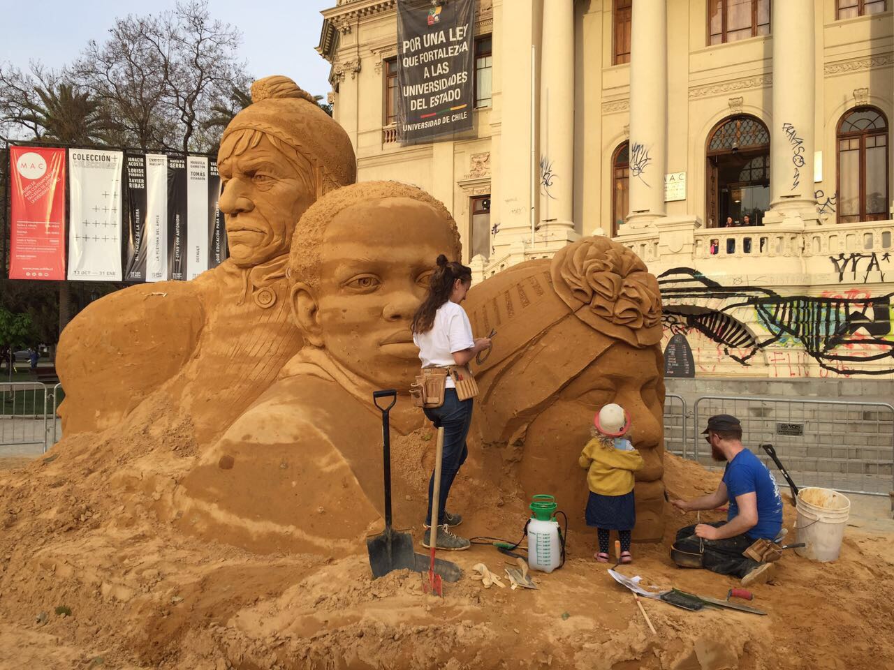 sand_sculpture_family_claire_jamieson_jamie_wardley_florence_wardley