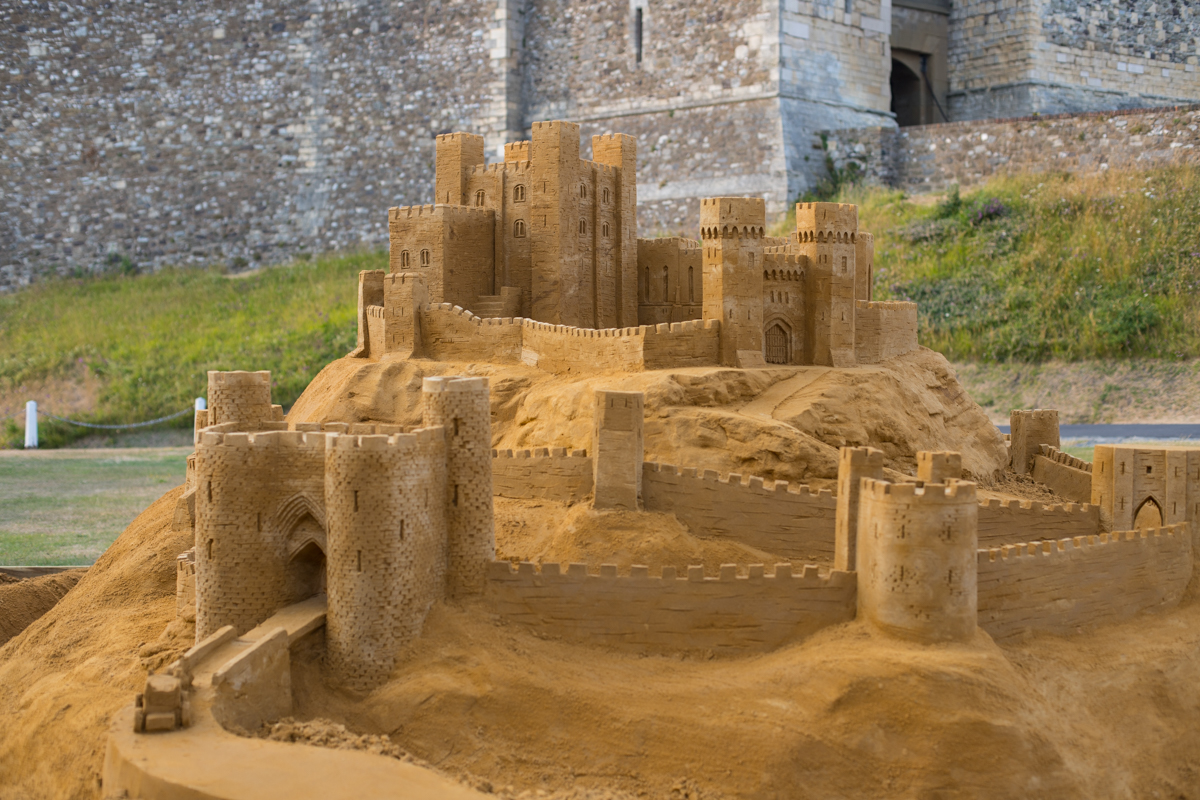 giant sand sculpture dover castle
