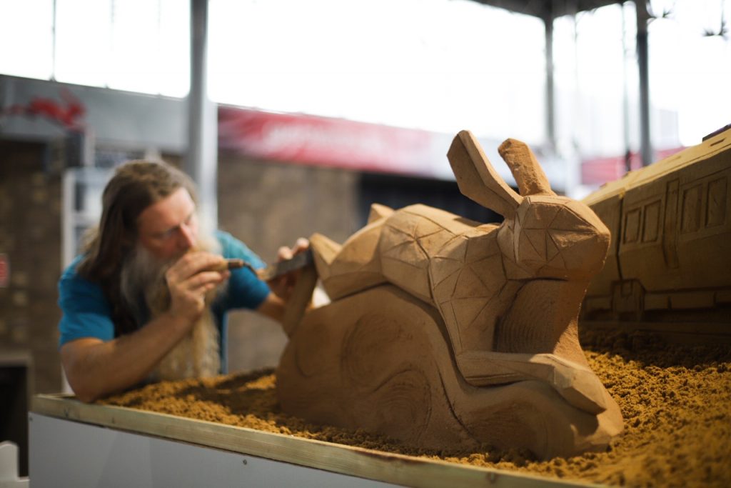 can you get sand sculptures delivered