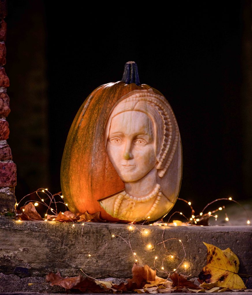 pumpkin carving anne boleyn