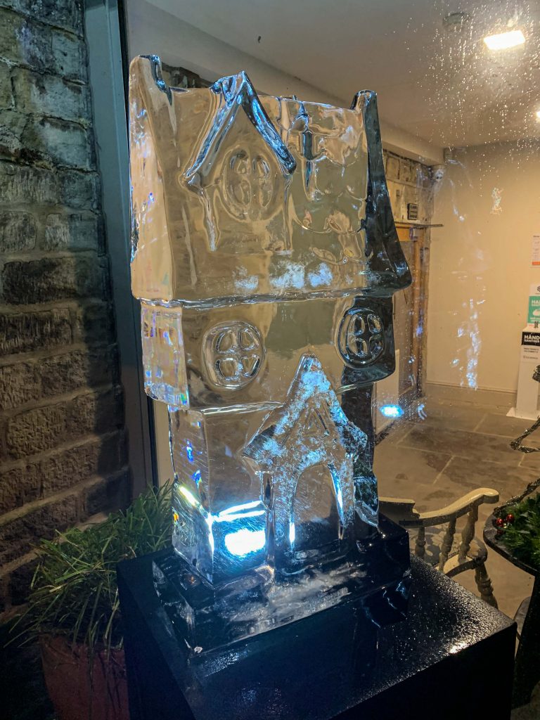 ice_sculpture_trail_christmas_yorkshire