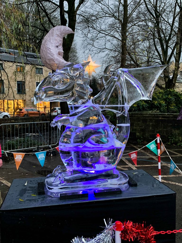 ice_sculpture_uk_dragon